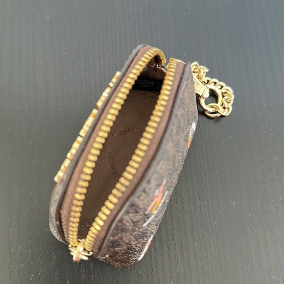 Michael Kors Jes Set Girls Ski 🎿 AirPod Case coin pouch - Picture 7 of 10